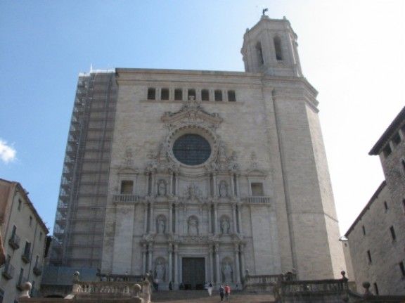 La façana central de la Catedral de Girona.