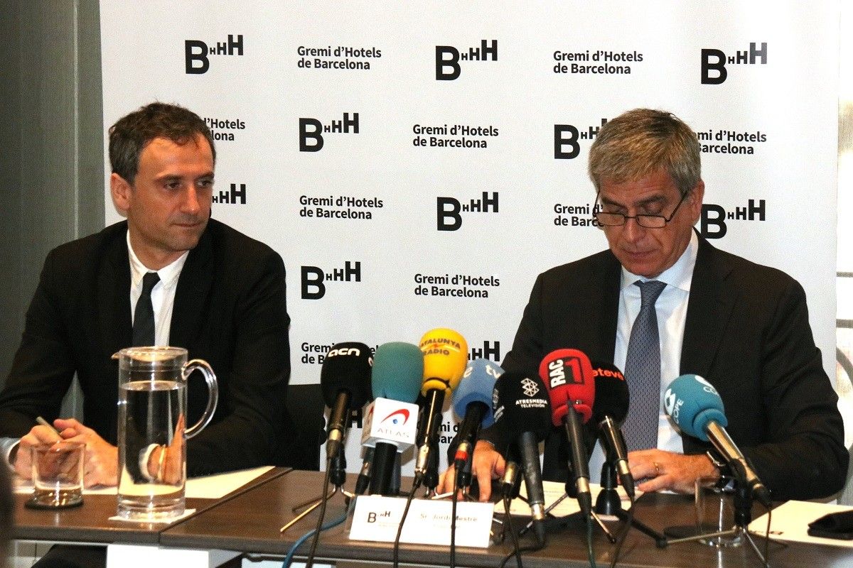Manel Casals i Jordi Mestre, durant la roda de premsa celebrada aquest matí