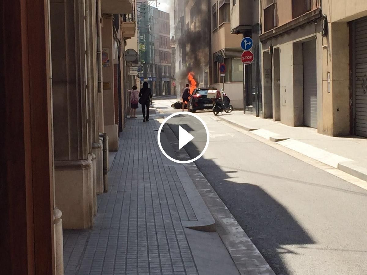 S'incendia una moto a Sabadell 