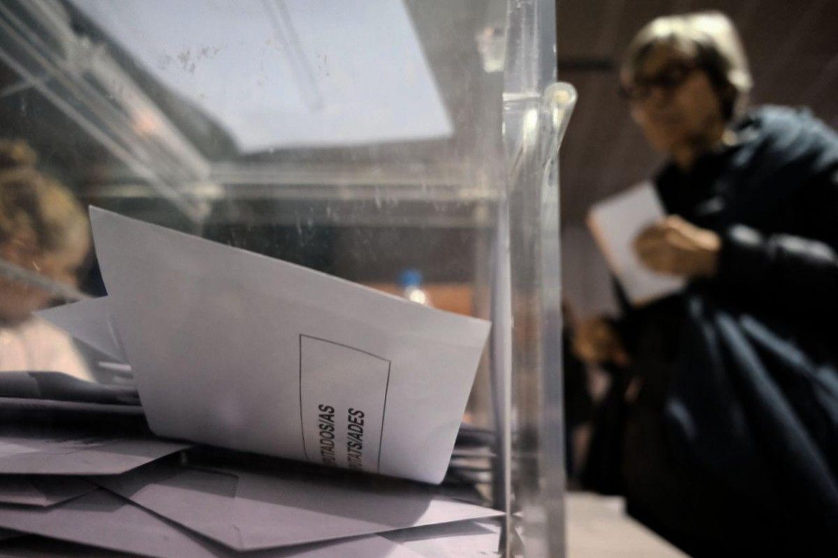 Col·legi electoral Pompeu Fabra a Manlleu (Osona), en un dia de comicis