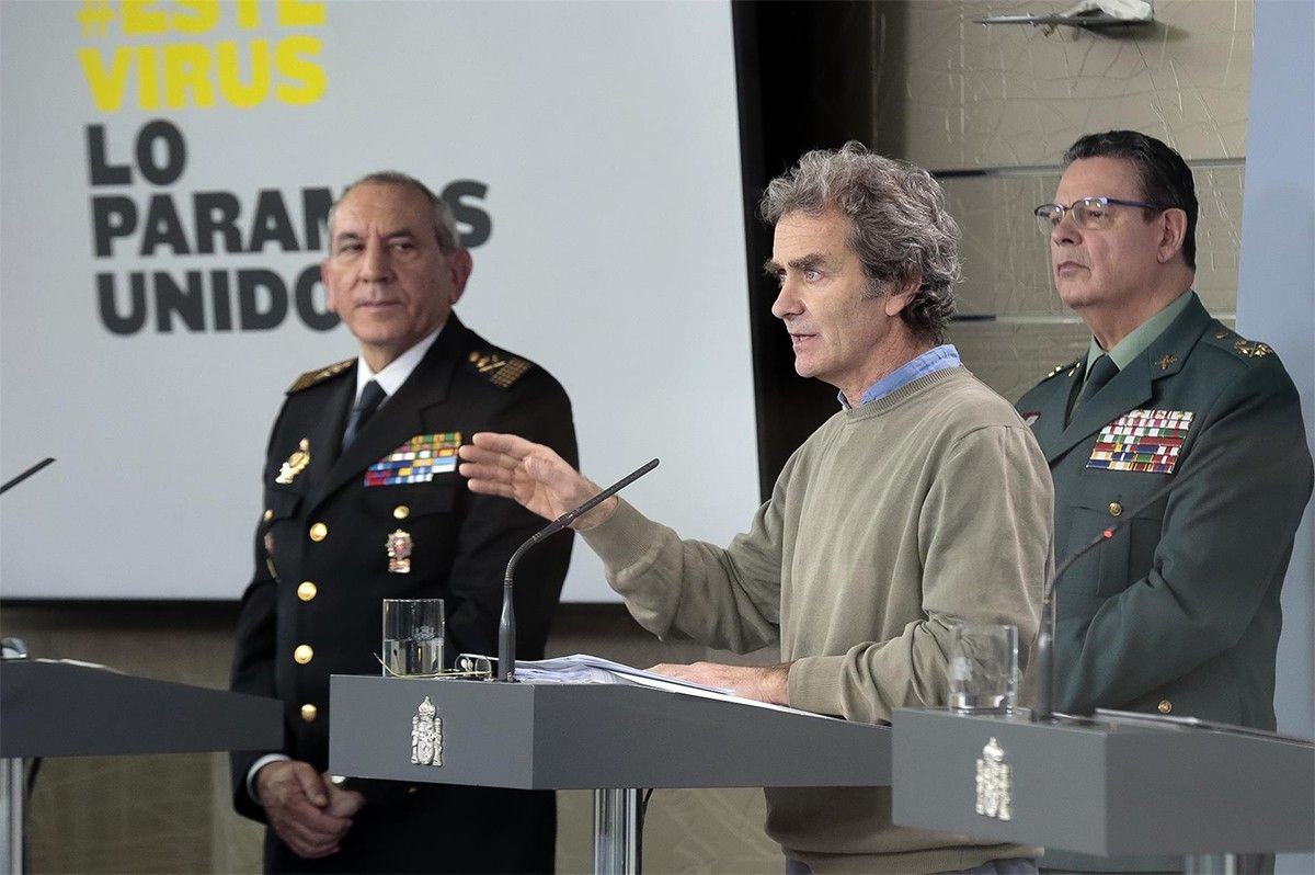 El director adjunt operatiu de la Policia, José Ángel González, el tinent general, Laurentino Ceña, i  Fernando Simón.