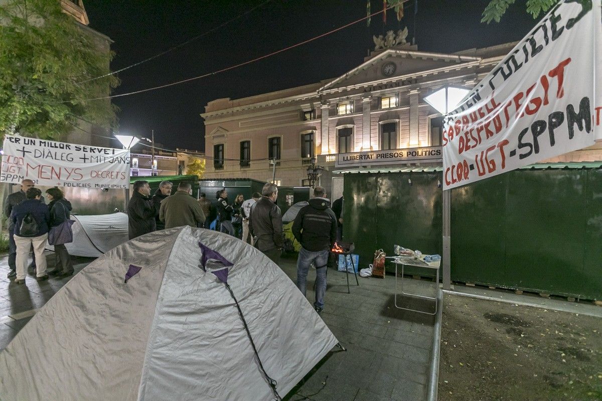 Acampada de policies municipals a Sabadell, del passat mes de novembre