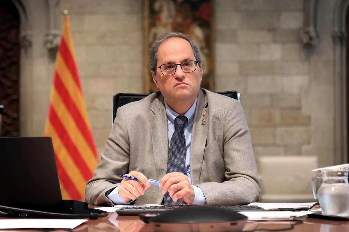 El president  Quim Torra, reunit per videoconferència amb el president del govern espanyol, Pedro Sánchez