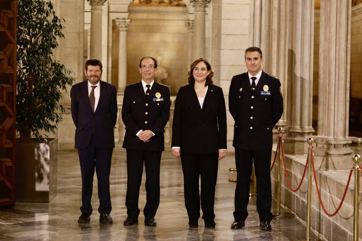 D'esquerra a dreta, Albert Batlle, Evelio Vázquez, Ada Colau i Pedro Velázquez, el dia del nomenament