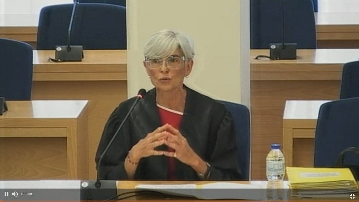 Olga Tubau durant la presentació dels informes definitius al judici contra Trapero