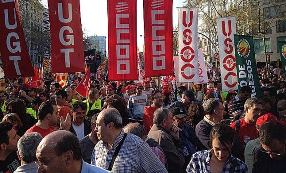 Capçalera de la manifestació de les grans centrals sindicals
