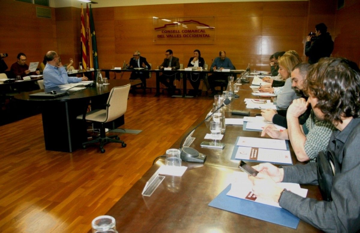 Una reunió del consell d'alcaldes del Vallès Occidental