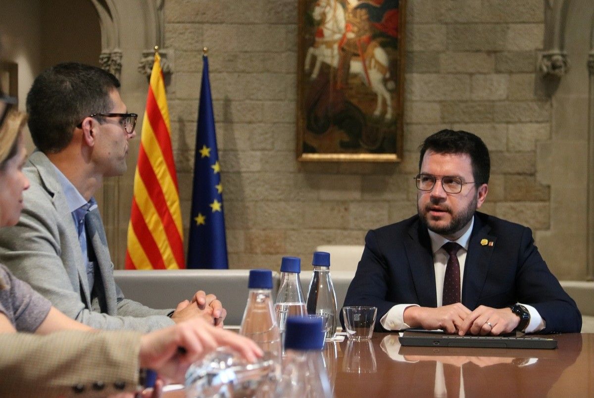 El president de la Generalitat, Pere Aragonès, reunit amb Marc Sanjaume i la resta d'experts de l'acord de claredat