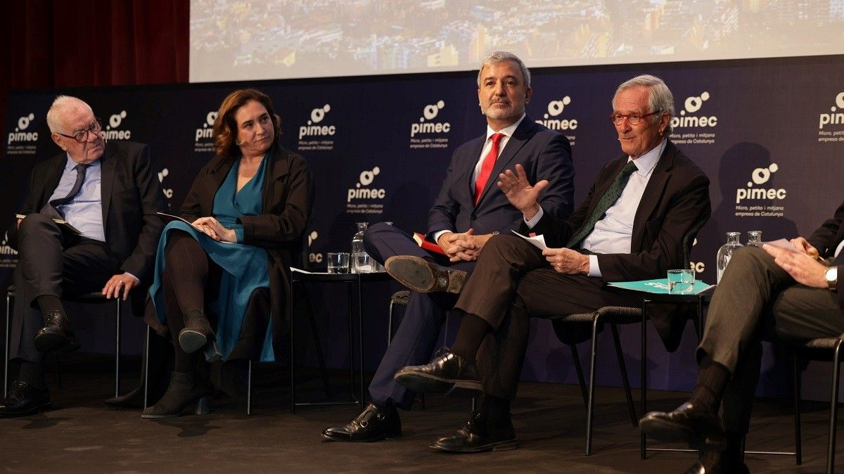 Els principals candidats a l'alcaldia de Barcelona a les pròximes eleccions, en ple debat
