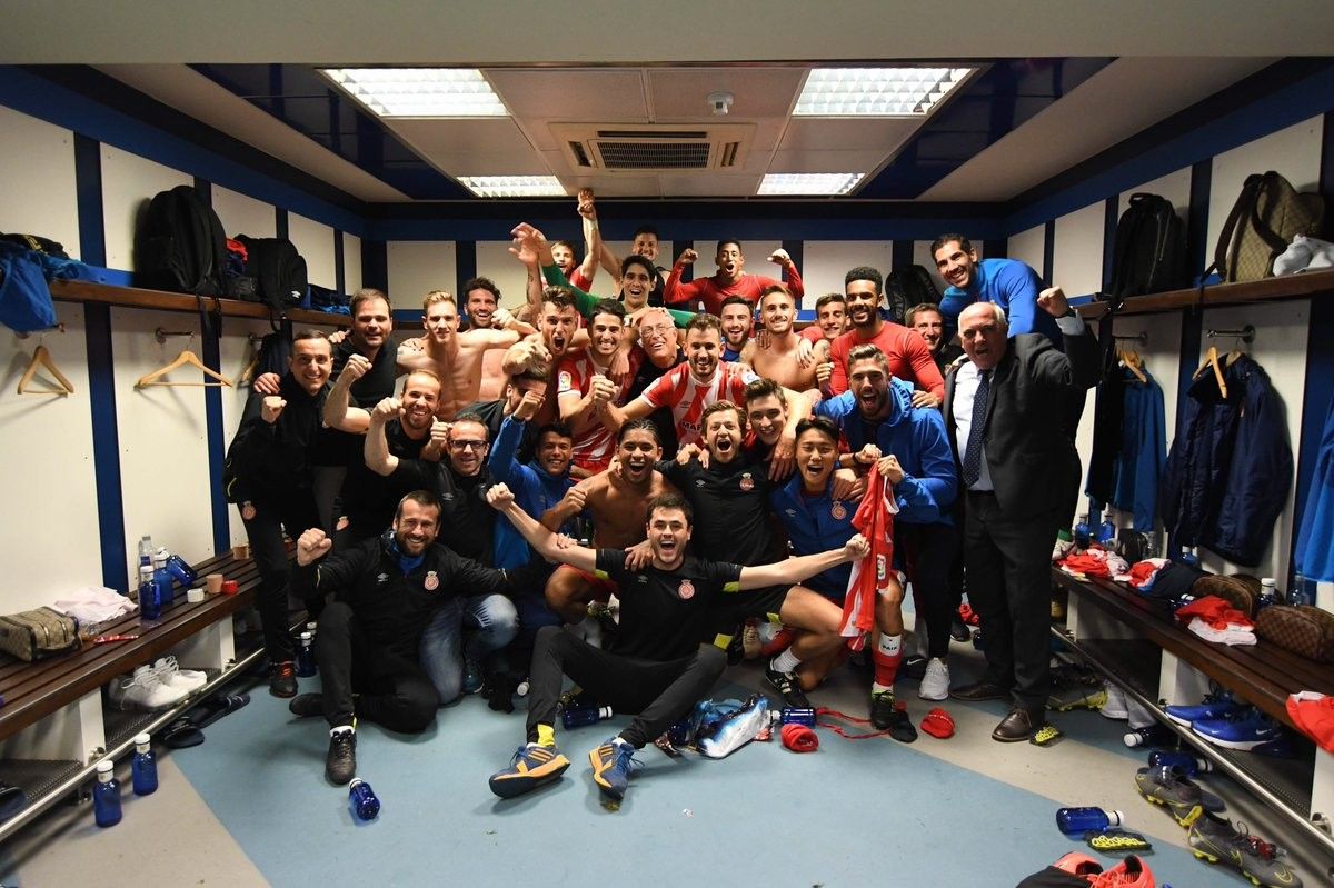 L'equip del Girona, celebrant la victòria