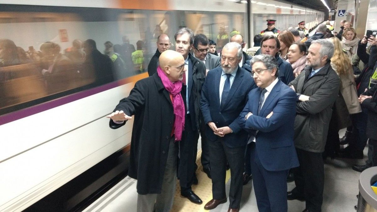 El delegat del govern espanyol, Enric Millo, visitant la renovada estació de Sabadell Centre 