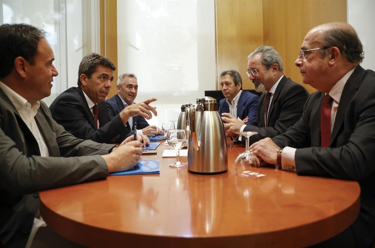 Les delegacions de PP, amb Carlos Mazón, i Vox, amb Carlos Flores, han tancat un acord de govern.