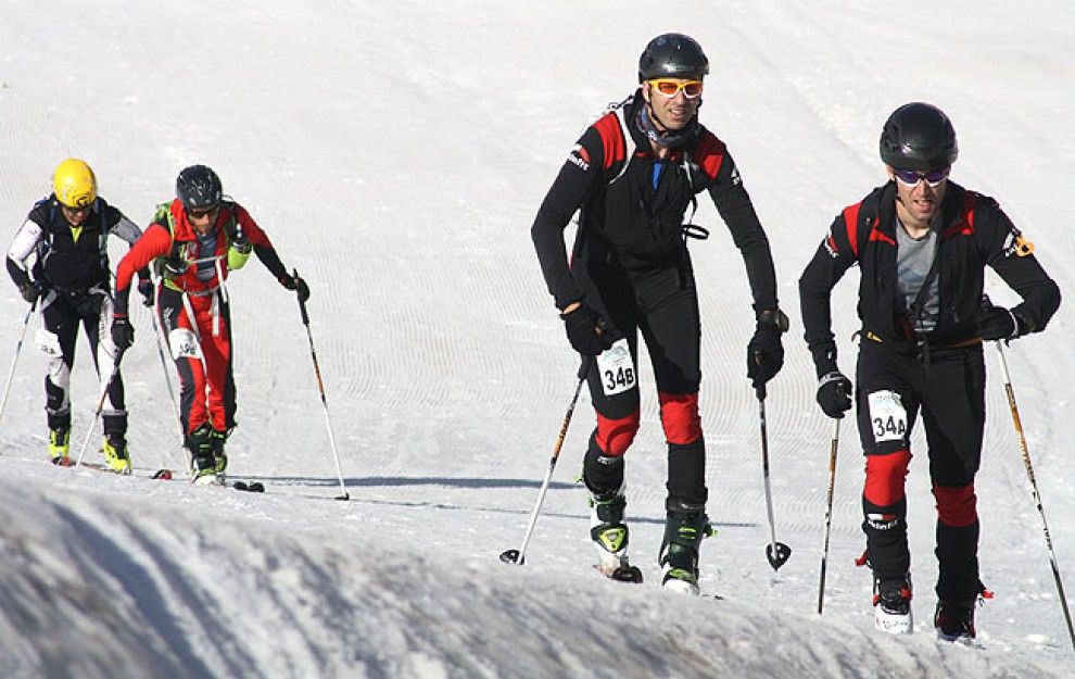Dos equips de l'Skimarathon al pas per Núria