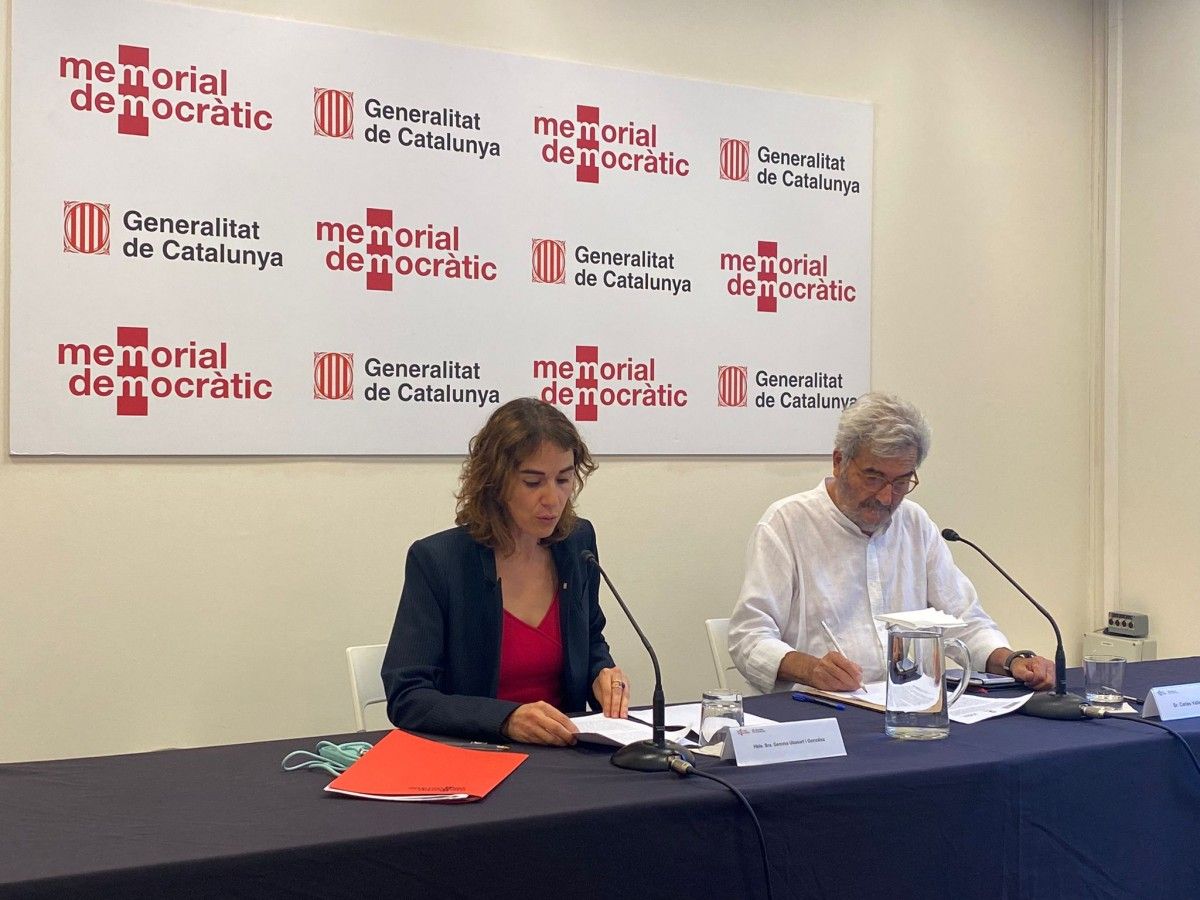 La consellera Ubasart amb Carles Vallejo a la seu del Memorial Democràtic.