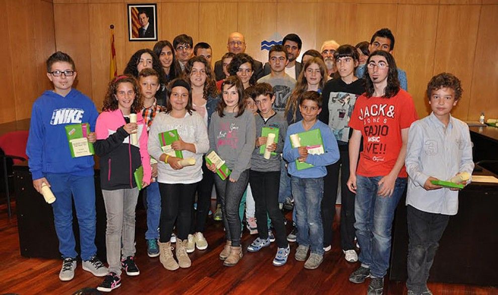 Foto de família dels guardonats als Premis Joan Triadú