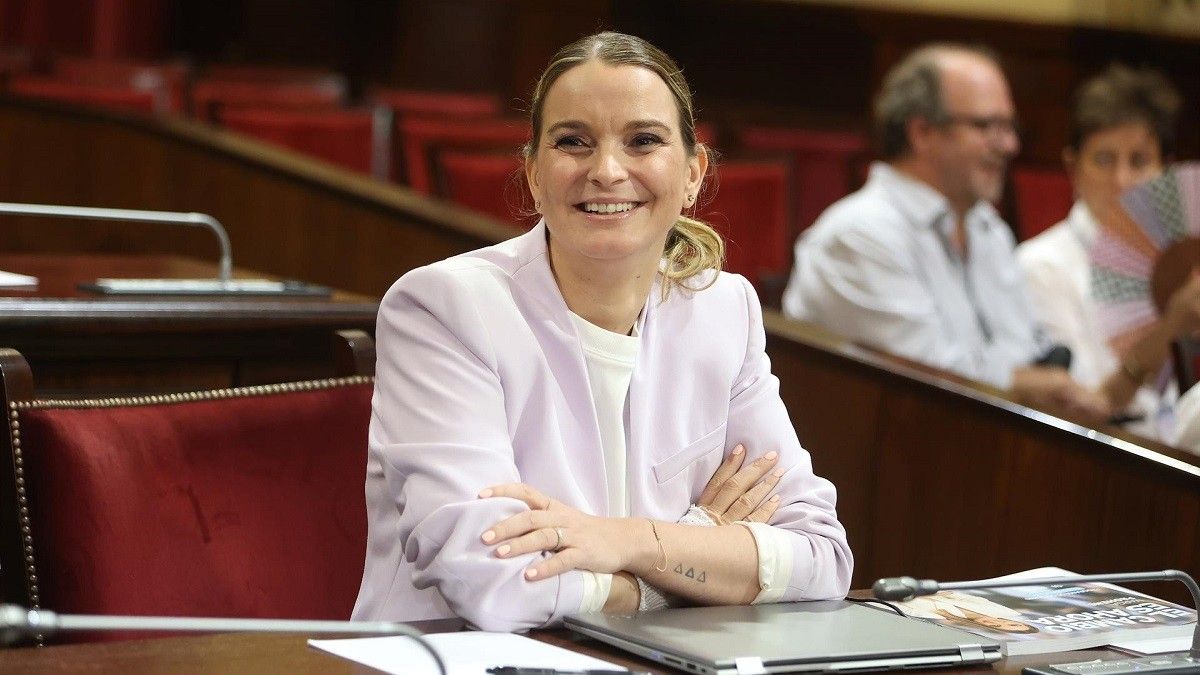 Marga Prohens, nova presidenta de les Illes Balears, durant el ple d'investidura