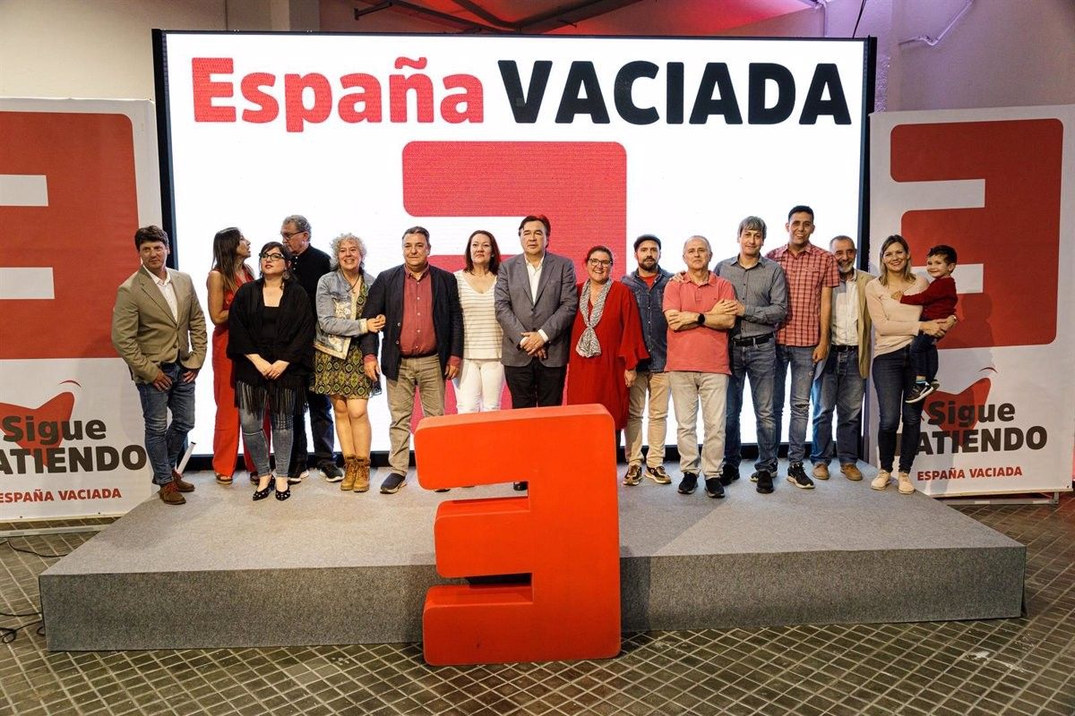 Candidats de l'Espanya Buidada en l'acte de presentació de les candidatures a Madrid.