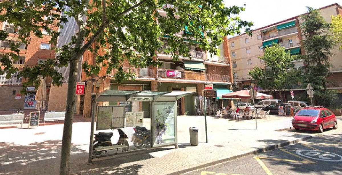 El carrer Francesc Layret, a la Creu Alta de Sabadell