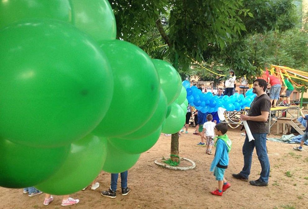 Inflada de globus al barri de l'Estació
