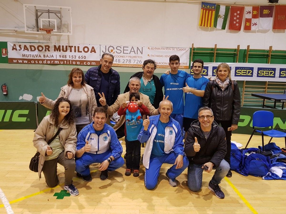 Foto de família del Club Natació Sabadell