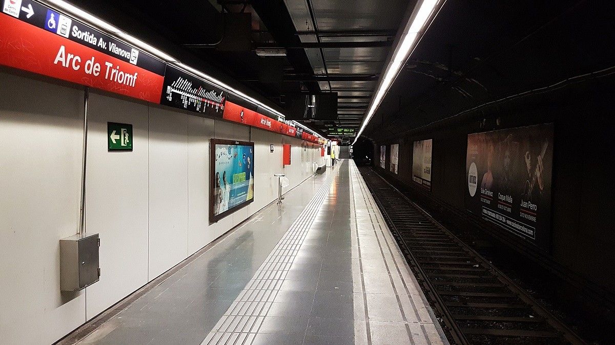 Estació de metro d'Arc de Triomf, en imatge d'arxiu