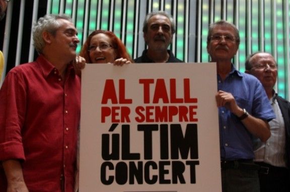 Els components d'Al Tall, abans d'un concert.