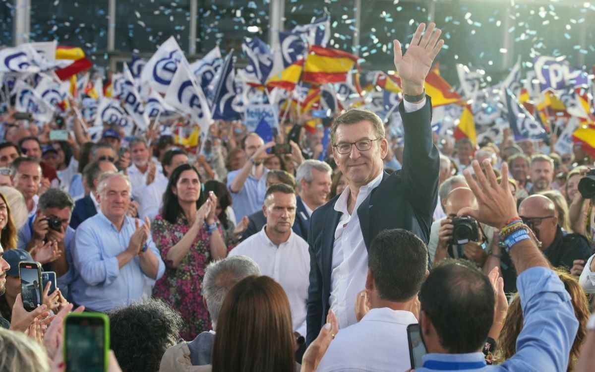 Alberto Nuñez Feijóo, en l'acte final de campanya del PP a Corunya