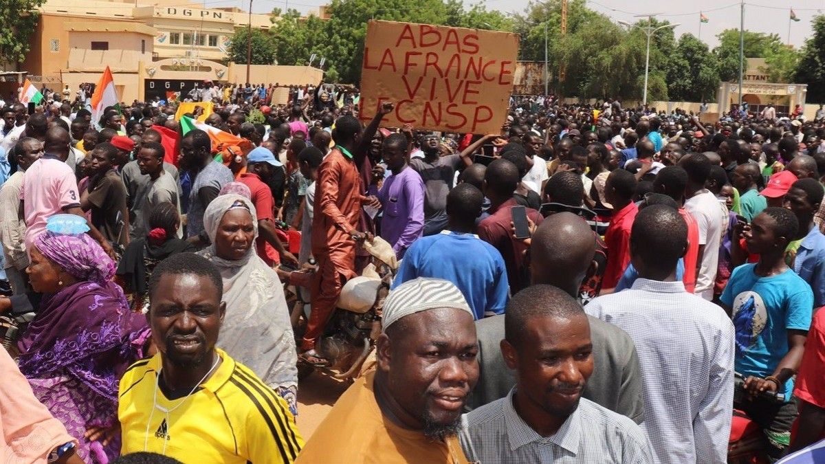 Manifestants a favor del cop d'estat al Níger