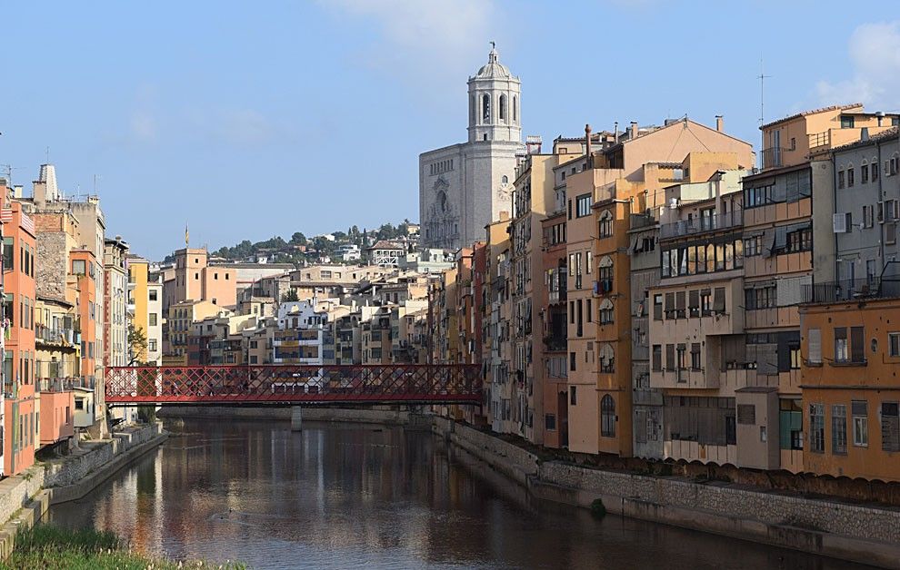 La catedral de Girona i les cases de l'Onyà.