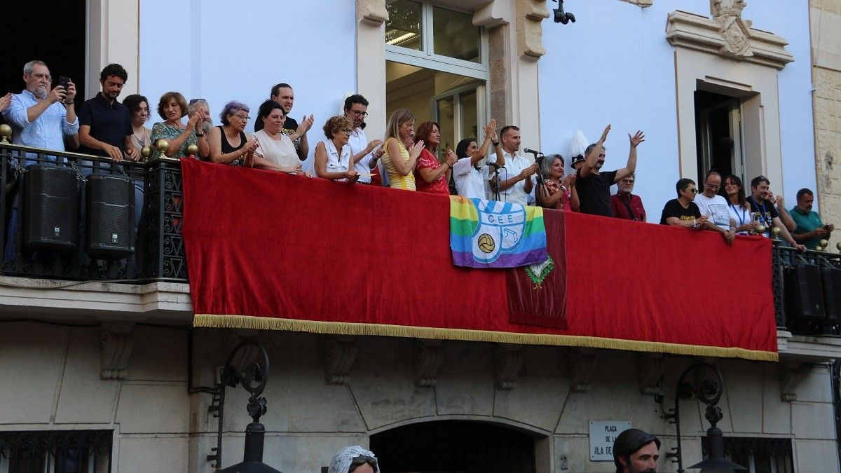 El balcó on s'ha viscut el pregó de la Festa Major de Gràcia