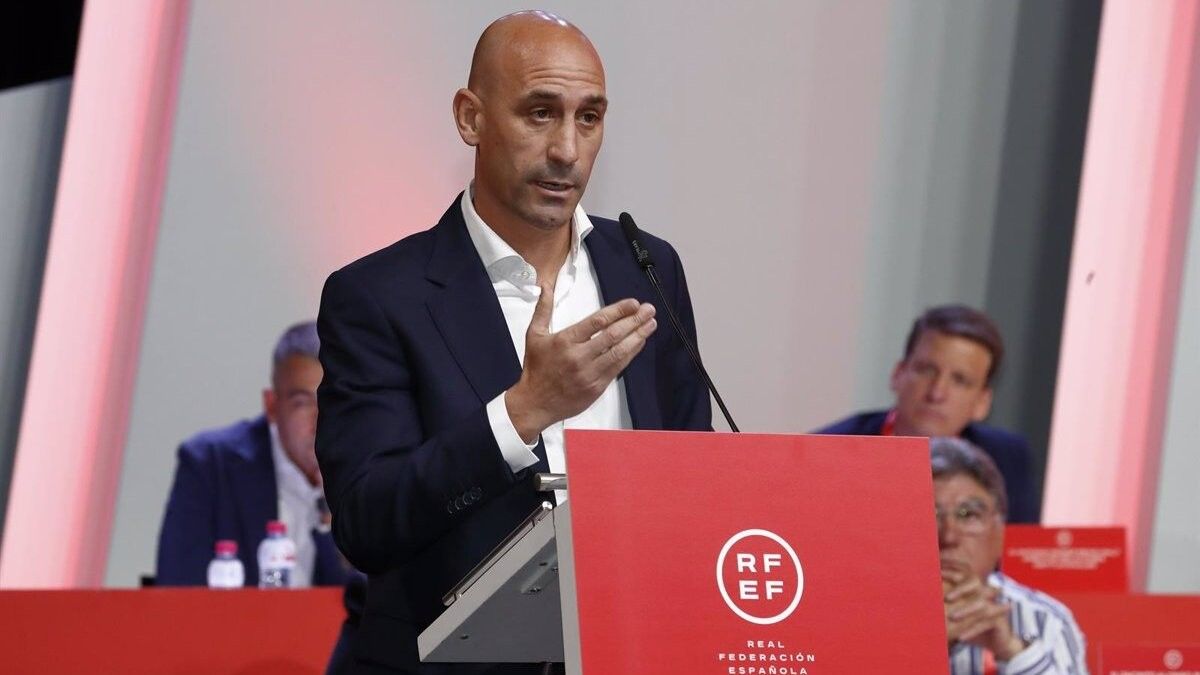 Luis Rubiales, durant la compareixença davant l'assemblea de la RFEF