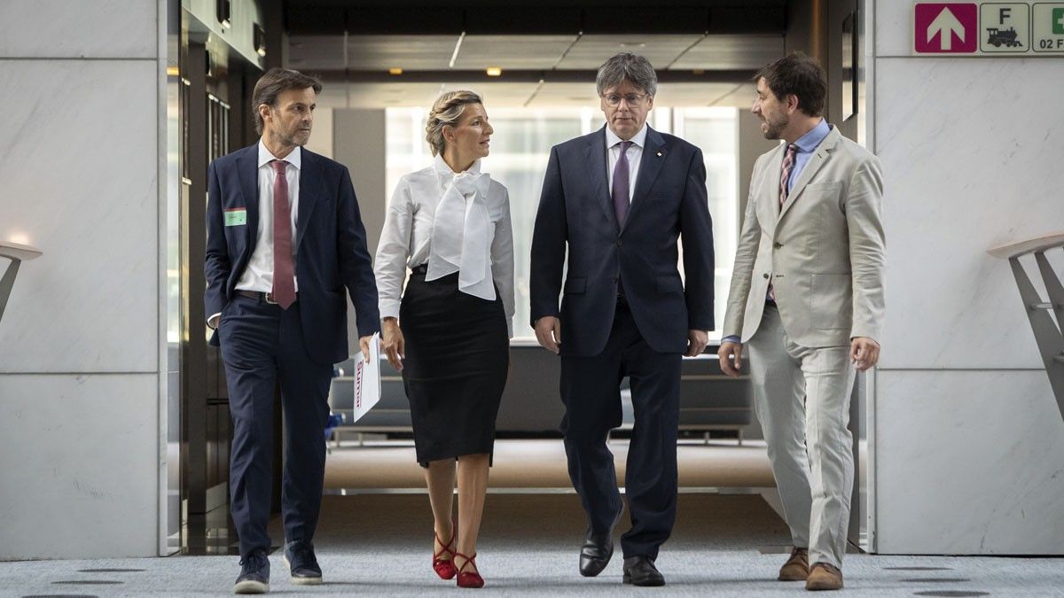 Jaume Asens, Yolanda Díaz, Carles Puigdemont i Toni Comín, aquest dimarts a l'Eurocambra.