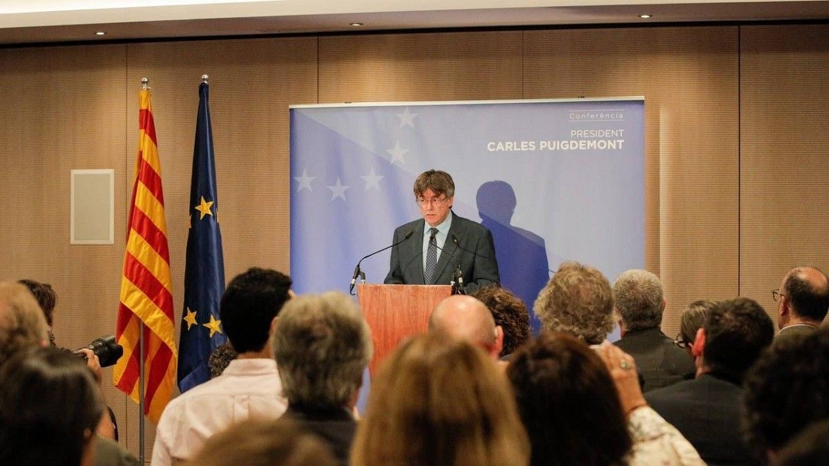 Carles Puigdemont, durant la conferència d'aquest dimarts a Brussel·les.