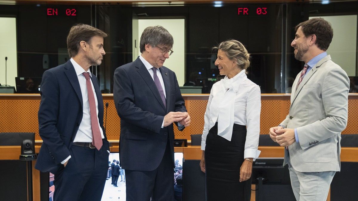 Jaume Asens, Carles Puigdemont, Yolanda Díaz i Toni Comín, dilluns a l'Eurocambra.