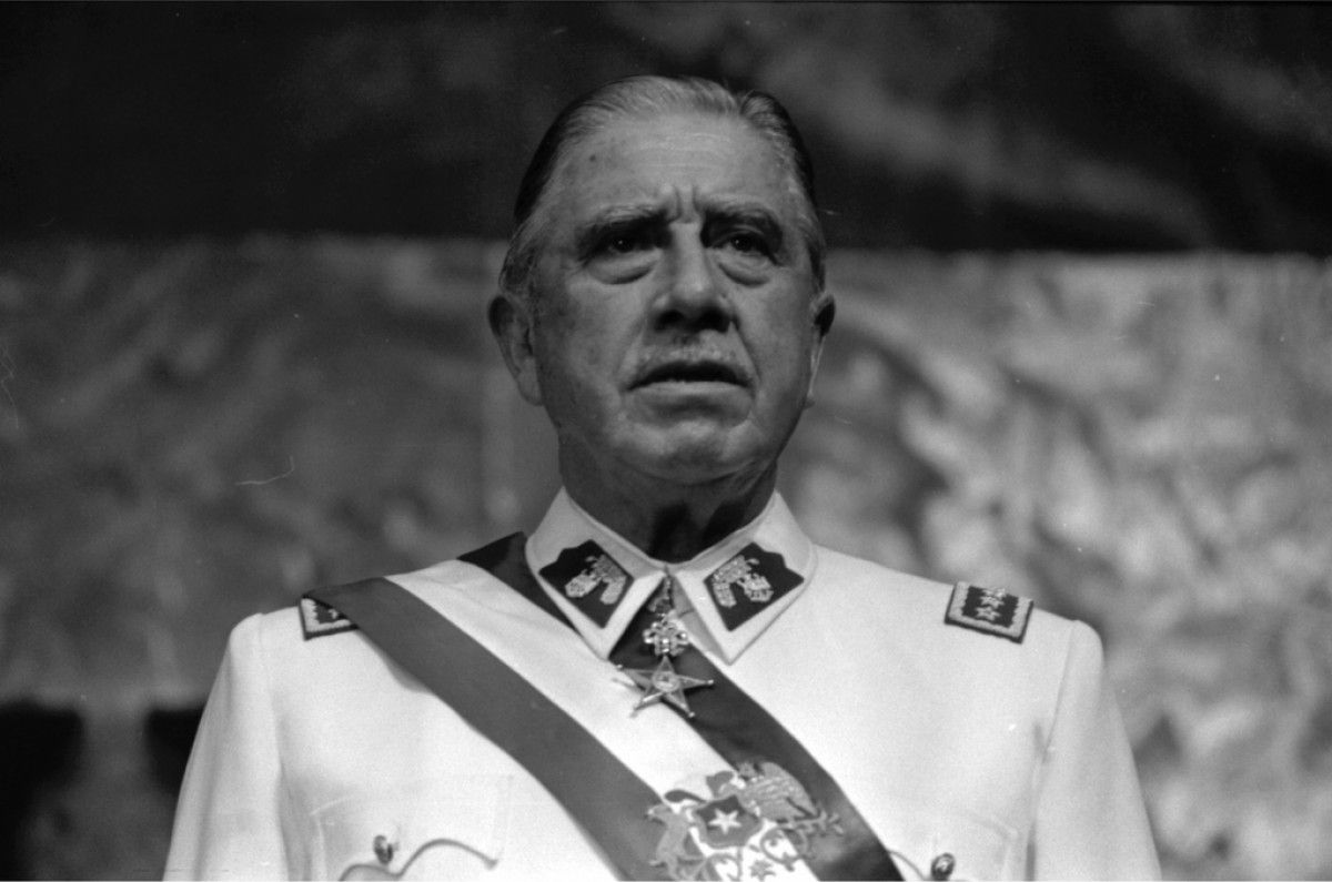 Augusto Pinochet en una cerimònia a Xile.