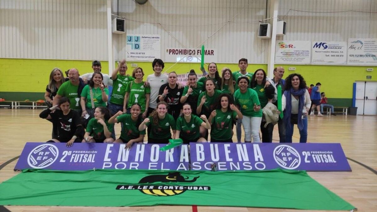 Celebració de l'ascens a la Primera Divisió de Les Corts UBAE