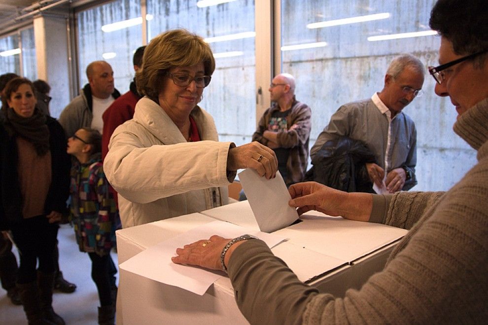 Irene Rigau, votant a Ribes de Freser