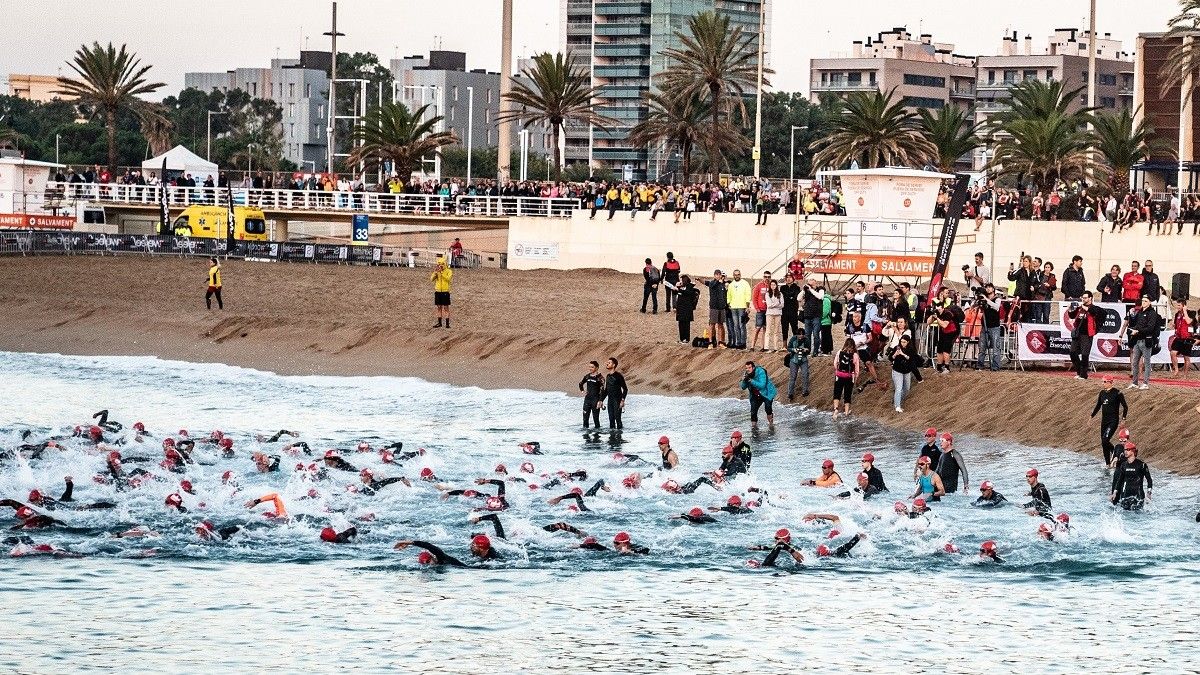 Inici del Triatló de Barcelona en l'edició del 2022