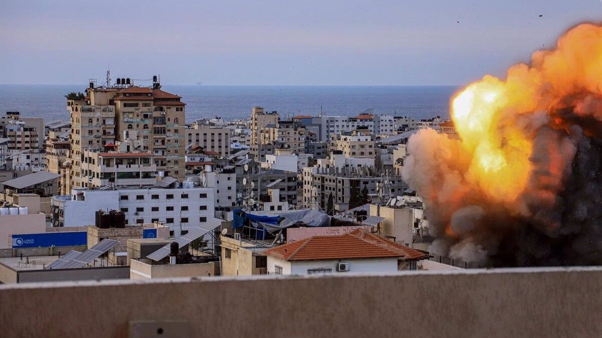 Un míssil israelià impacta a la franja de Gaza