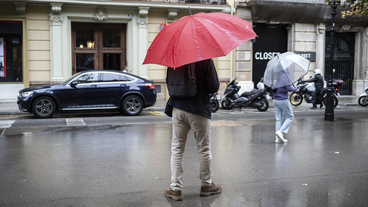 La pluja ja ha fet acte de presència a Barcelona aquesta tardor