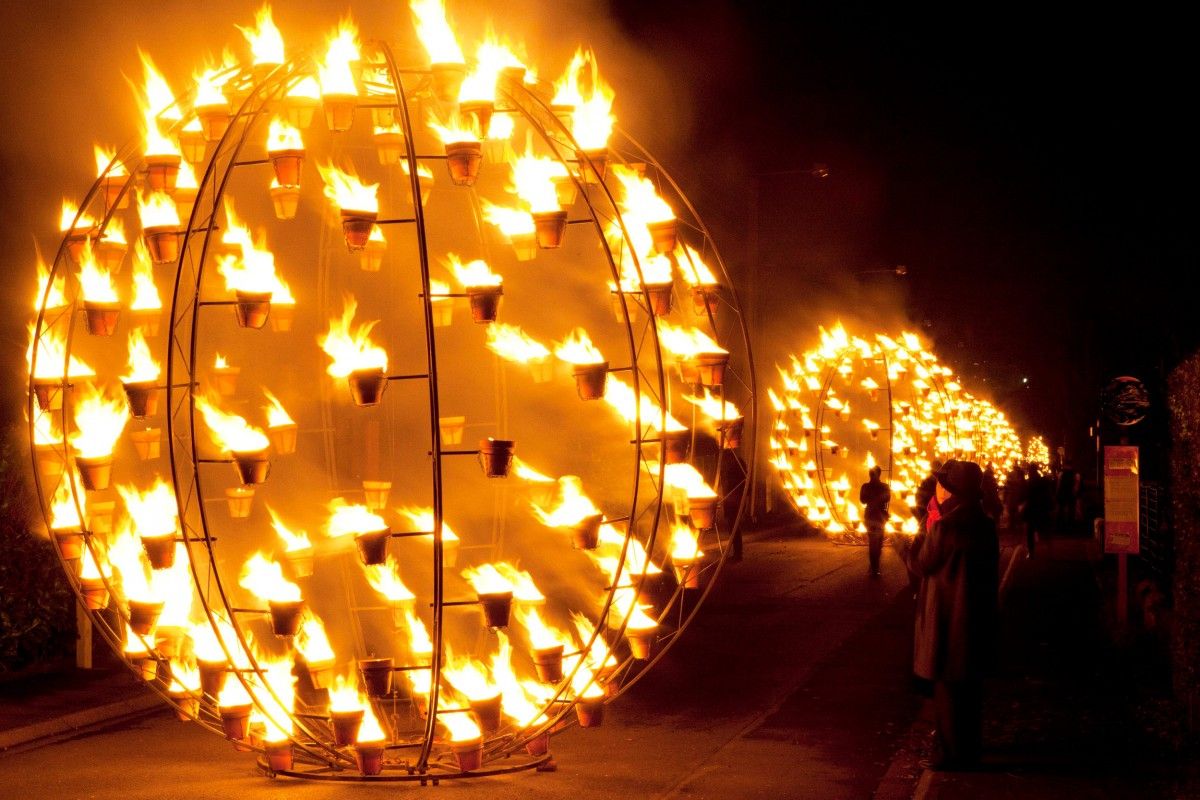 Imatge de «La cerimònia del foc», espectacle inaugural de l'edició 2015