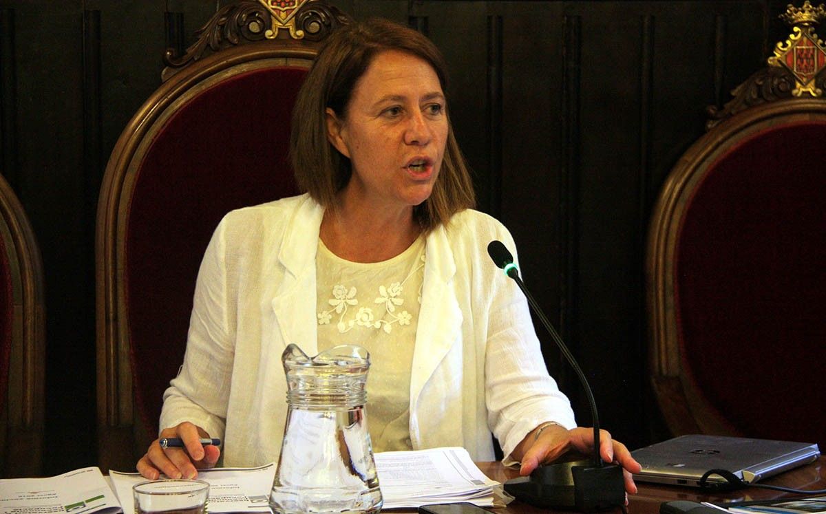Marta Madrenas, alcaldessa de Girona, durant el ple d'aquest dilluns