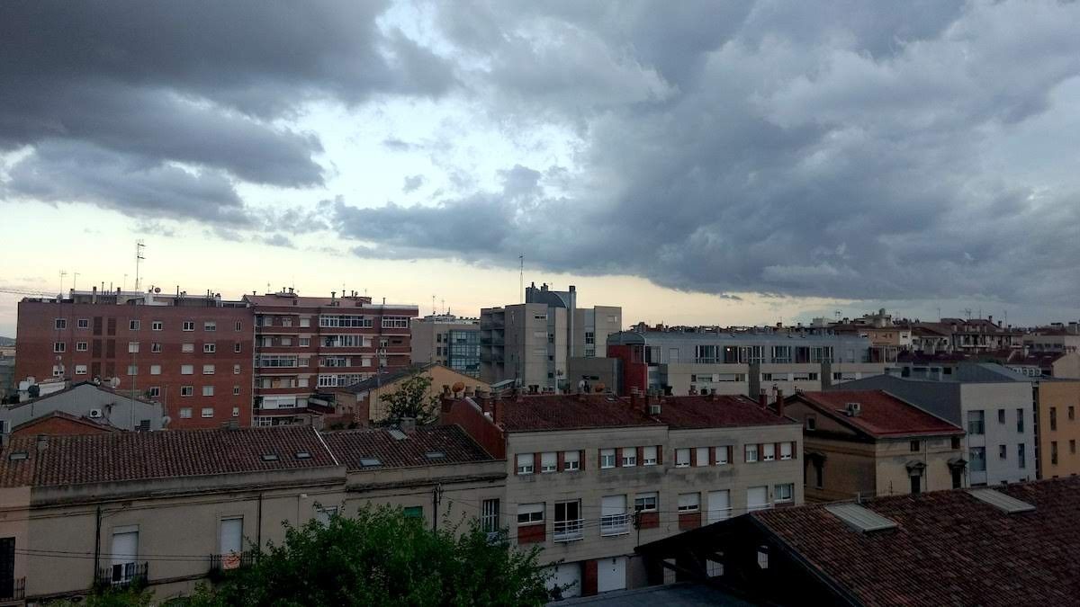 Núvols sobre Sabadell.