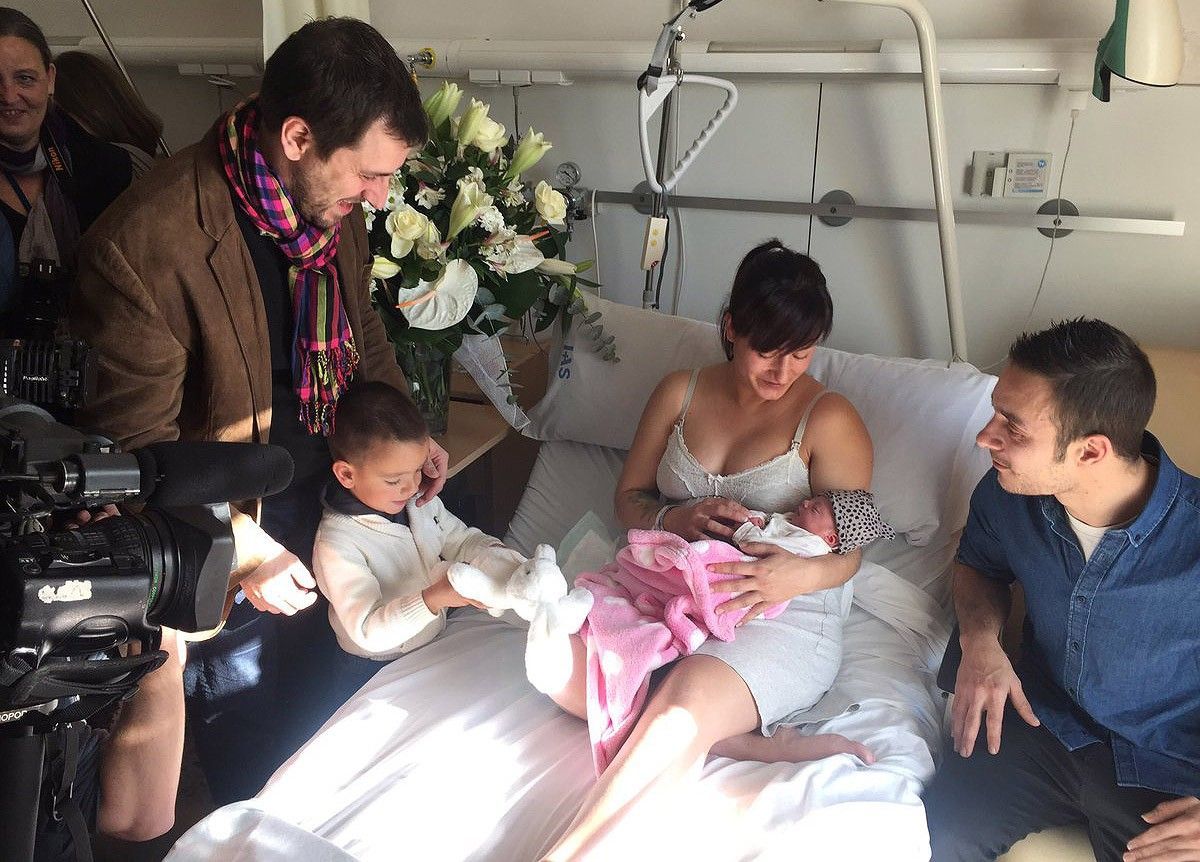 La Lara i la seva família han rebut la visita del conseller Toni Comín