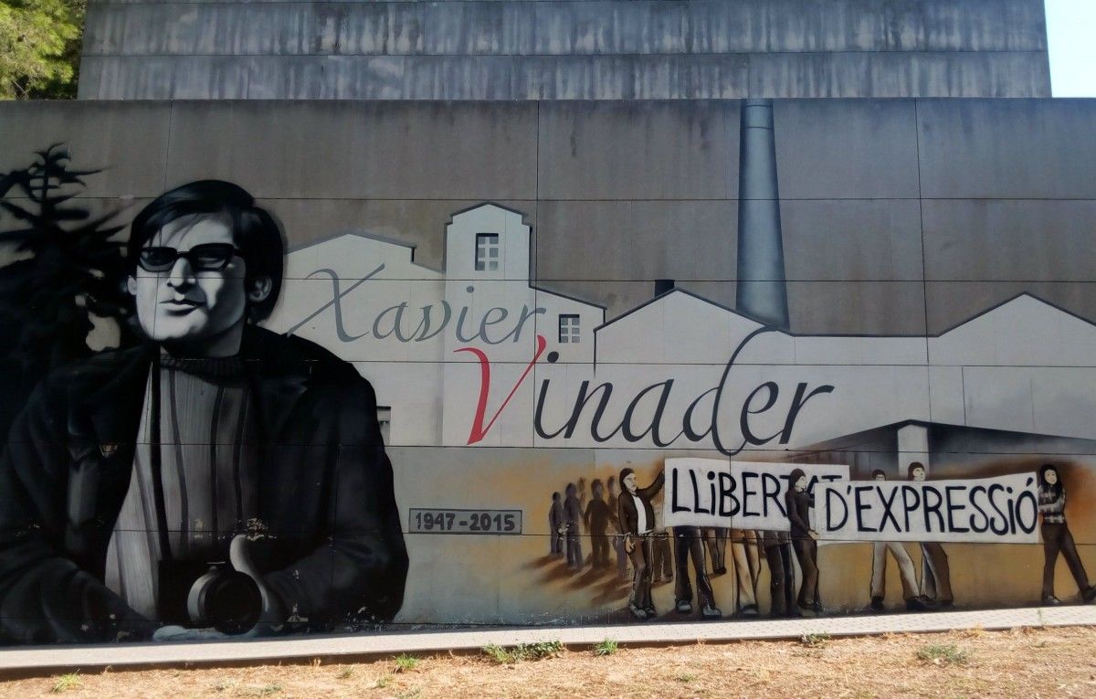 El mural de Xavier Vinader sense cap pintada