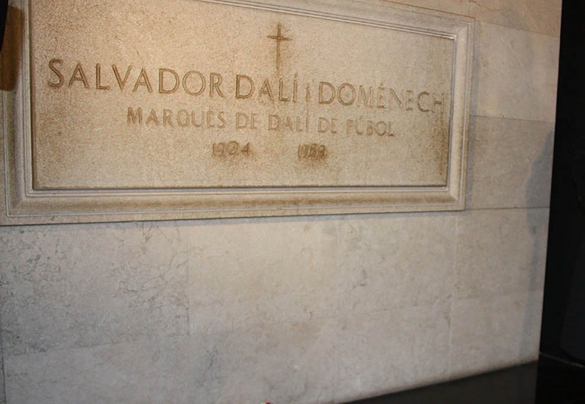 La suposada filla de Dalí, Pilar Abel, i el seu advocat, abans de fer-se les proves d'ADN