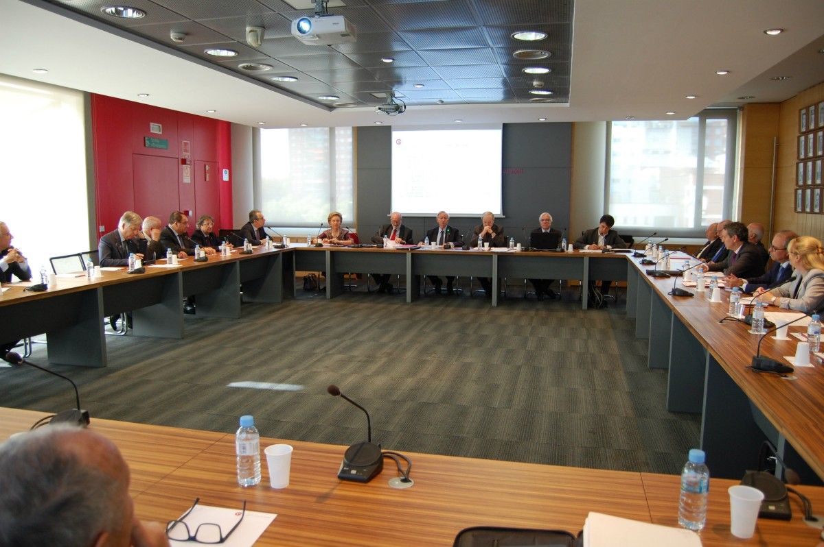 Un reunió a la seu de la Cambra de Comerç de Sabadell 