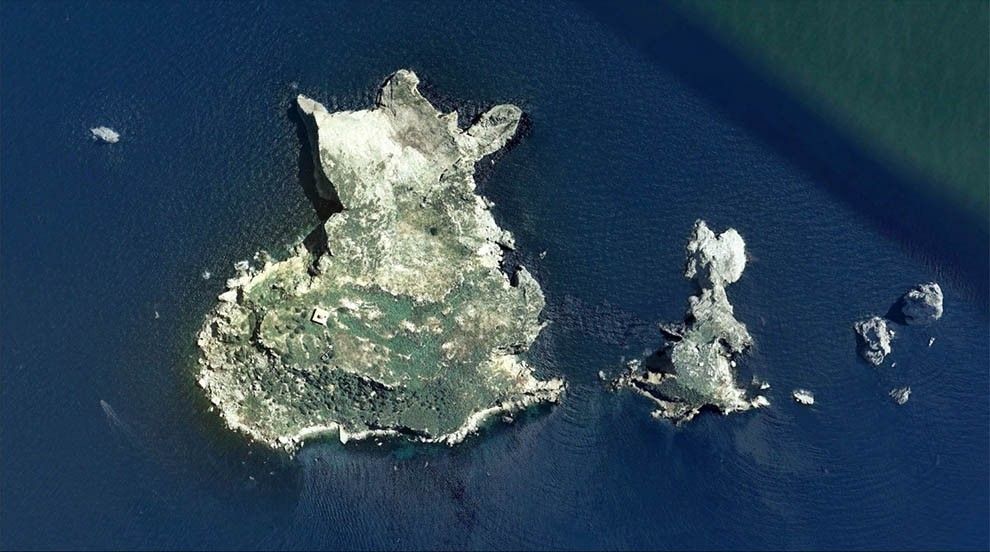 Les Illes Medes, a prop d'on s'ha trobat el cadàver, vistes des de l'aire.
