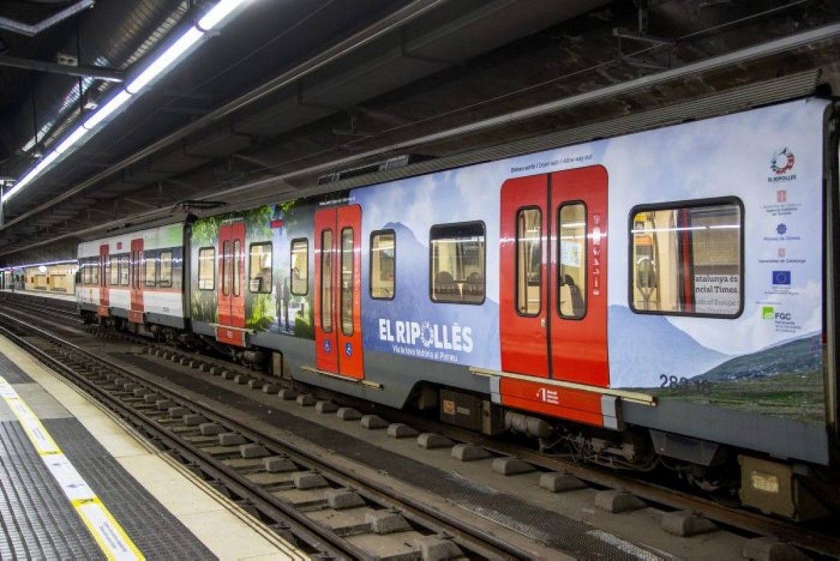 Tren vinilat amb la campanya del Ripollès 