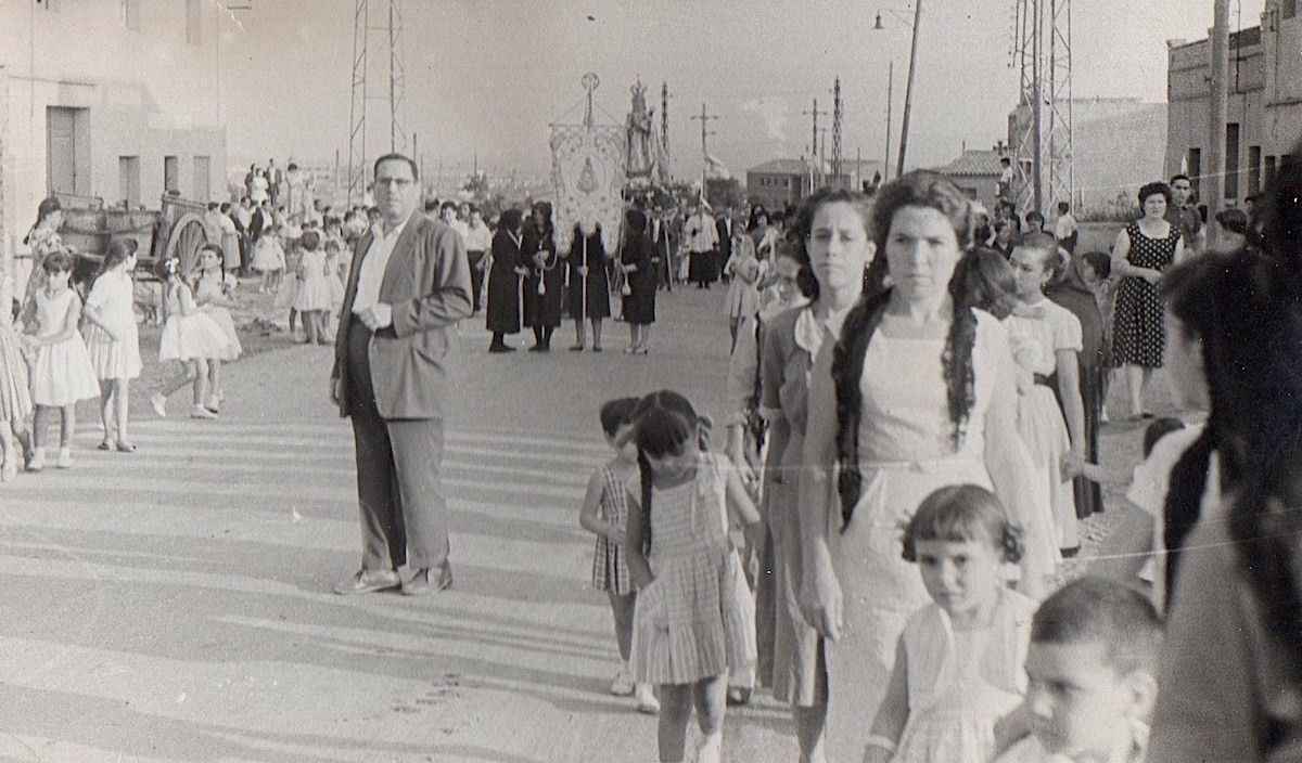 La verge de la Fuensanta, a Sabadell, al 1953